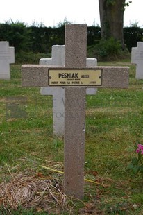 Le Cateau Military Cemetery - Pesniak, Alexi